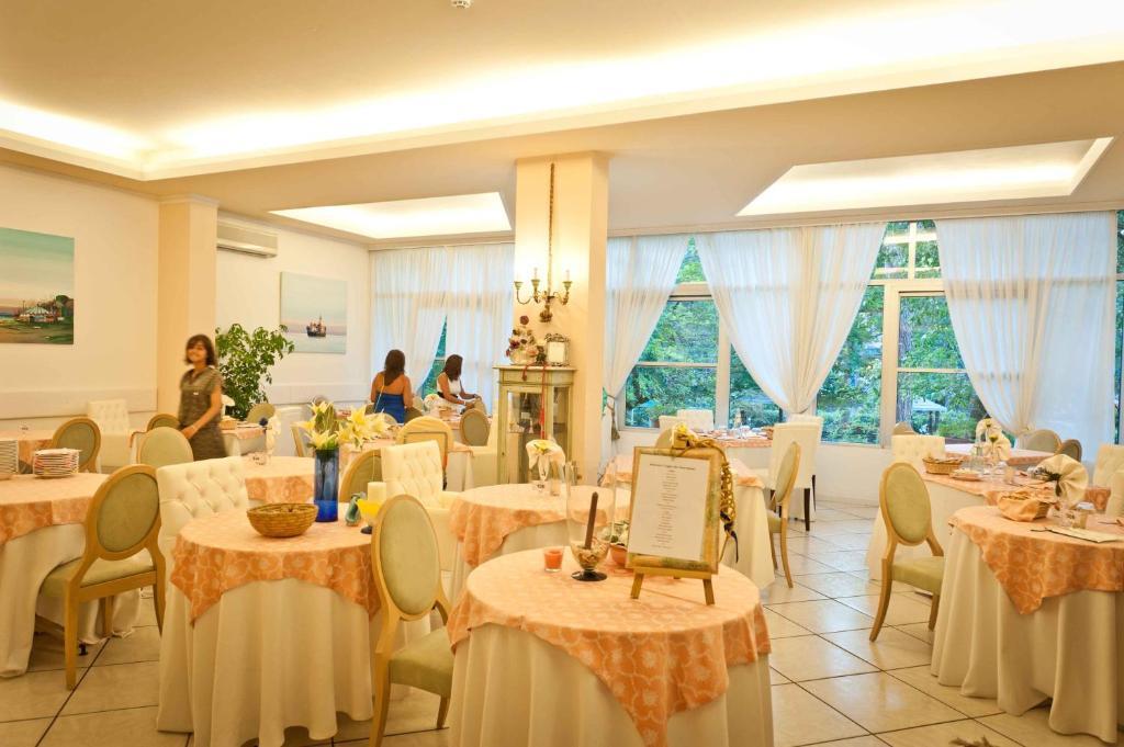 Hotel Hawaii Milano Marittima Exterior photo
